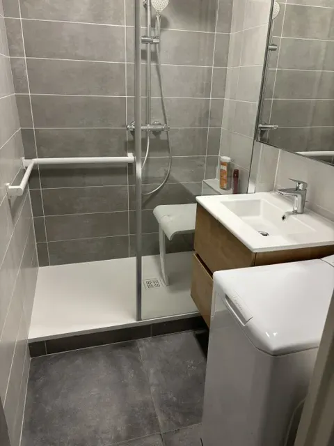 Salle de bain après renovation (7)webp