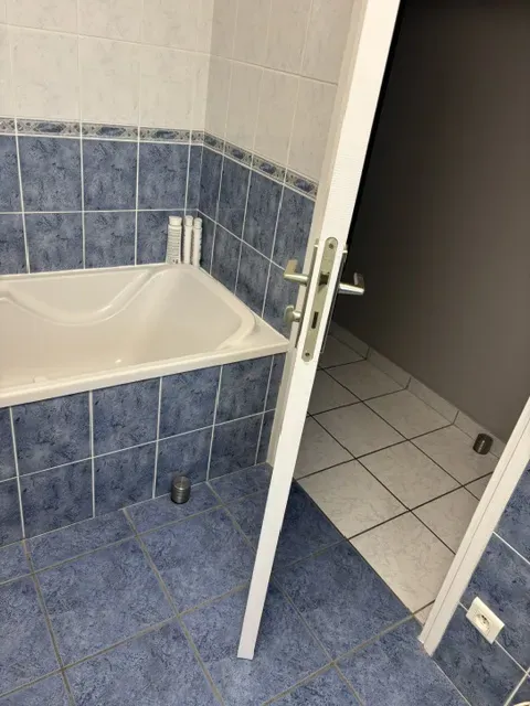 Salle de bain avant renovation (1)